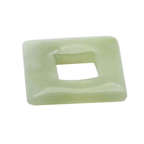 pendentif pi chinois ou donut jade carré