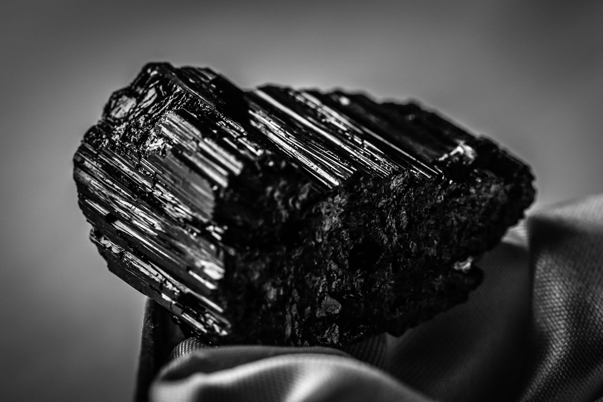 tourmaline-noire-incontournable-en-lithotherapy