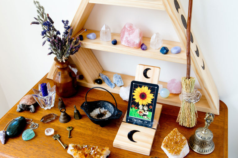 crear-un-altar-de-cristal-vegetal-para-una-mejor-vibracion-con-riqueza-protectora